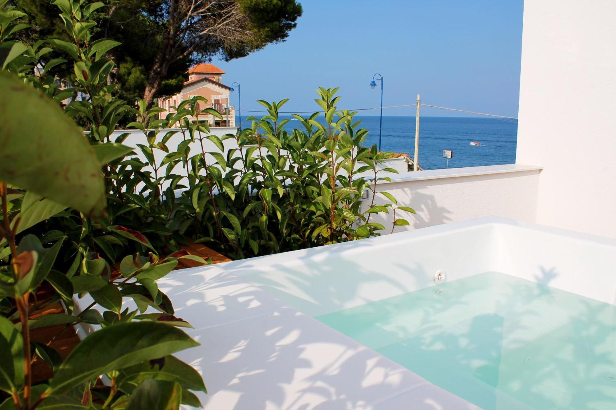 Unico Boutique Hotel D'Arte Mondello Exteriör bild
